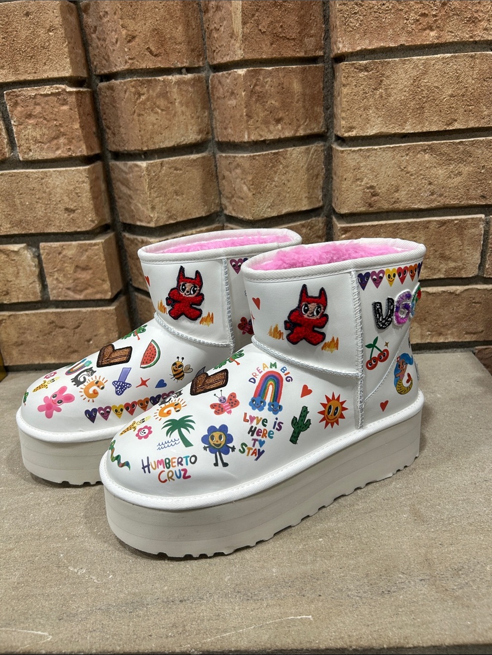 NWOB UGG x Humberto Cruz White Classic Mini Platform Boots Women’s size 8